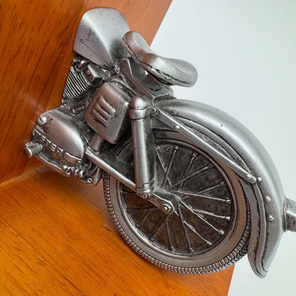 Hallmark Harley Davidson 1957 XL Sportster Bookends Set of 2 Motorcycle 2003 - Picture 6 of 15